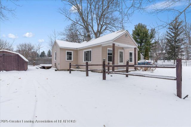 5620 Kaynorth Road, Lansing, MI 48911