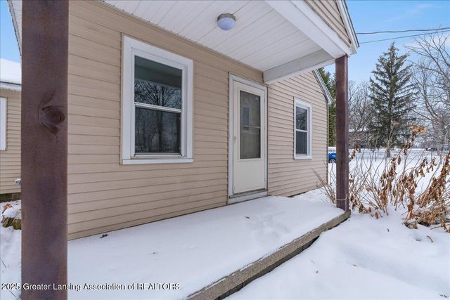 5620 Kaynorth Road, Lansing, MI 48911