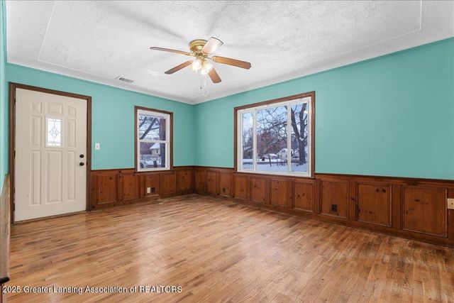 5620 Kaynorth Road, Lansing, MI 48911