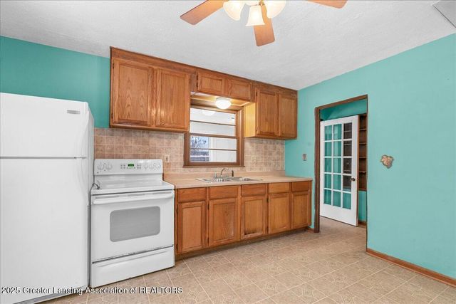 5620 Kaynorth Road, Lansing, MI 48911