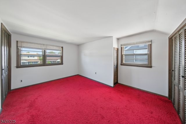 180 Oxford Ave, Saddle Brook Twp., NJ 07663
