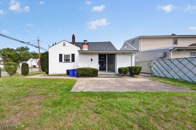 180 Oxford Ave, Saddle Brook Twp., NJ 07663