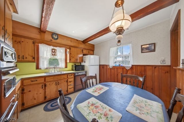 180 Oxford Ave, Saddle Brook Twp., NJ 07663