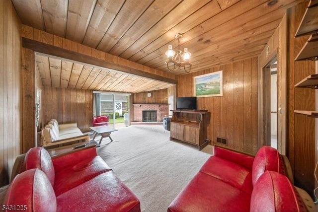 180 Oxford Ave, Saddle Brook Twp., NJ 07663