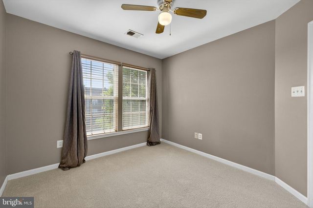 159 RIPARIAN LN, Ranson, WV 25438