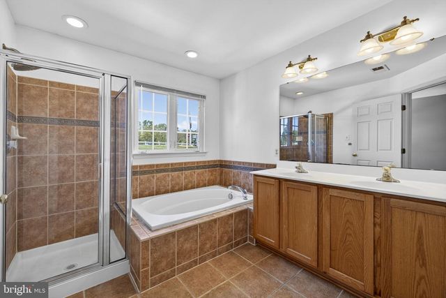 159 RIPARIAN LN, Ranson, WV 25438