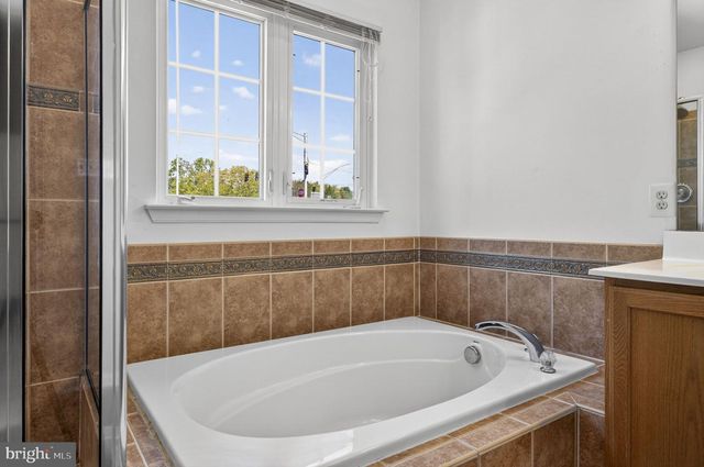 159 RIPARIAN LN, Ranson, WV 25438