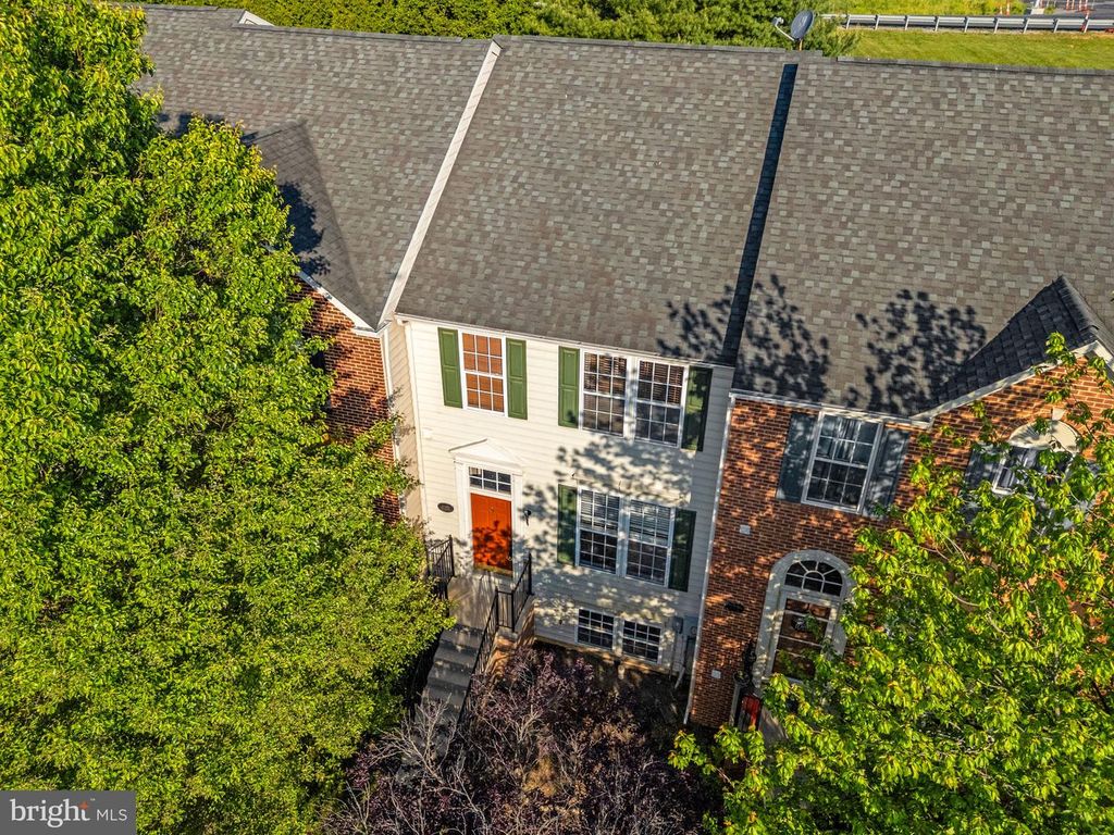 159 RIPARIAN LN, Ranson, WV 25438