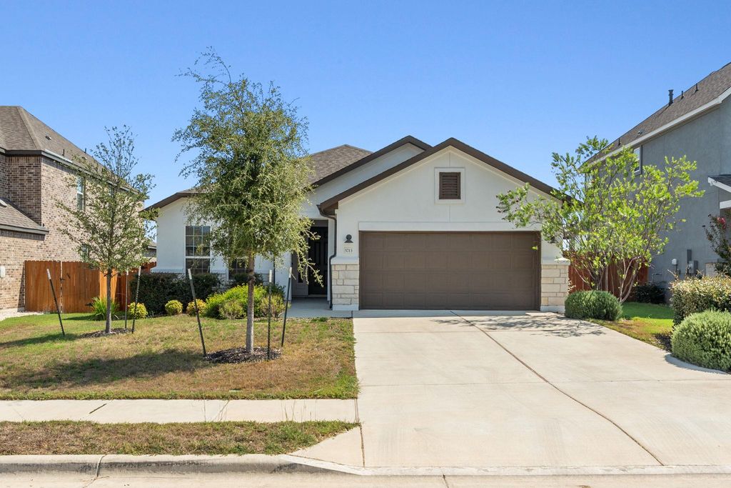 5713 Alamosa Clearing DR, Lakeway, TX 78738