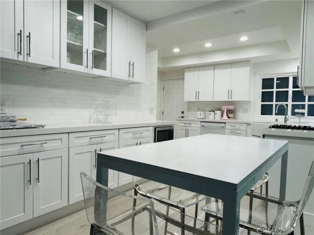 446 Vista Roma, Newport Beach, CA 92660
