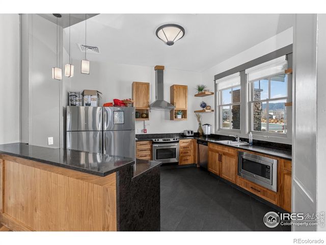 9251 Garnett Way C, Arvada, CO 80007