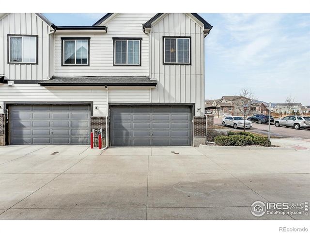 9251 Garnett Way C, Arvada, CO 80007