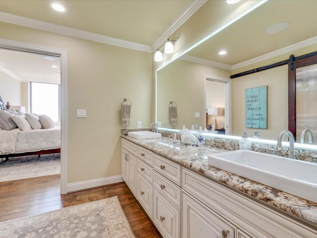 6335 W Northwest Highway 1514, Dallas, TX 75225