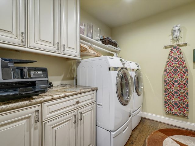 6335 W Northwest Highway 1514, Dallas, TX 75225