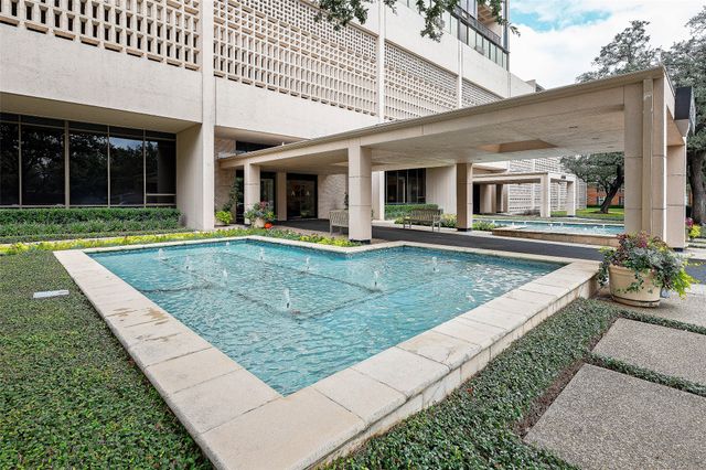 6335 W Northwest Highway 1514, Dallas, TX 75225