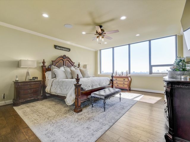 6335 W Northwest Highway 1514, Dallas, TX 75225
