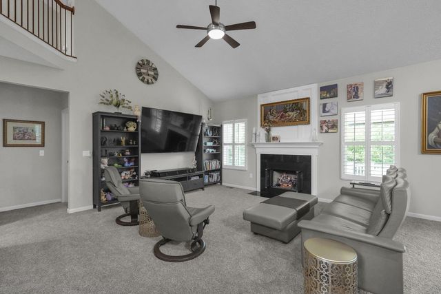 273 Auburn Drive, Newark, OH 43055