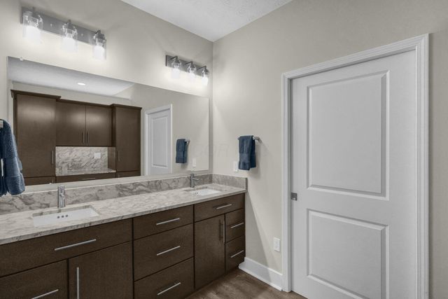 273 Auburn Drive, Newark, OH 43055
