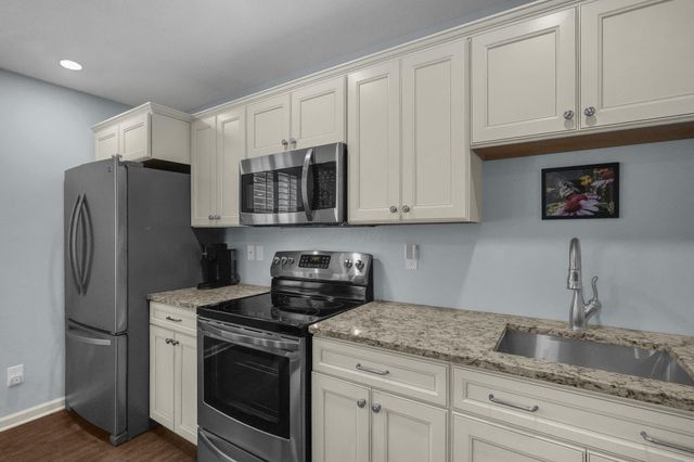 273 Auburn Drive, Newark, OH 43055