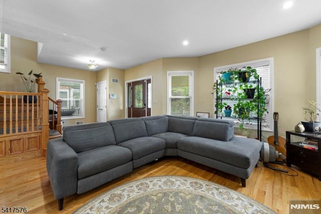 467 Summit Ave, Hackensack City, NJ 07601