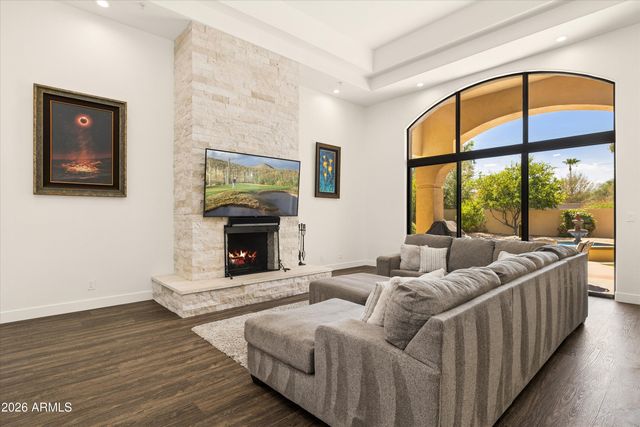 7323 E GAINEY RANCH Road 18, Scottsdale, AZ 85258
