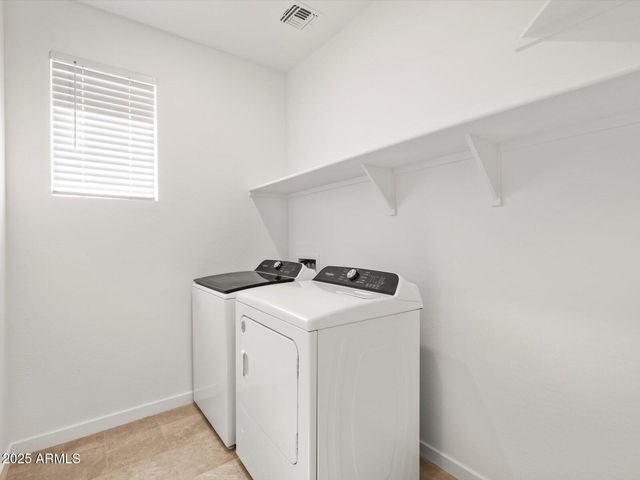 18256 N PIETRA Drive, Maricopa, AZ 85138