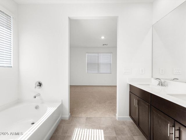 18256 N PIETRA Drive, Maricopa, AZ 85138