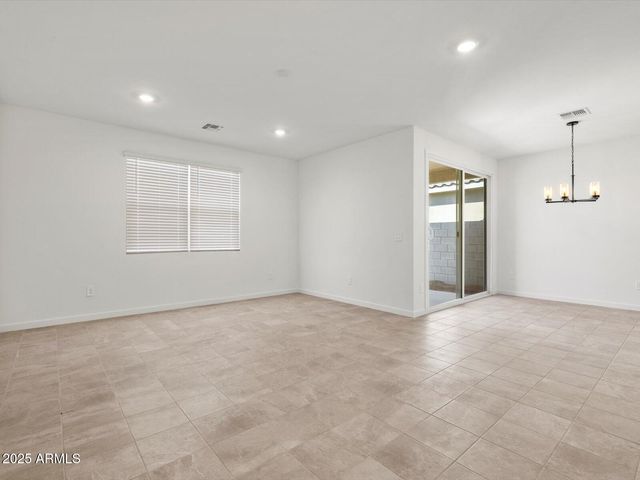18256 N PIETRA Drive, Maricopa, AZ 85138