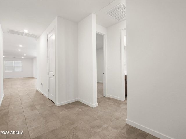 18256 N PIETRA Drive, Maricopa, AZ 85138