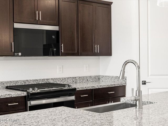 18256 N PIETRA Drive, Maricopa, AZ 85138