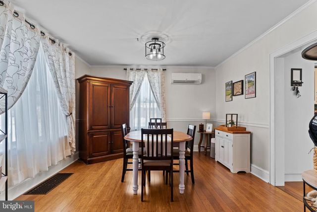 910 W LOUTHER ST, Carlisle, PA 17013