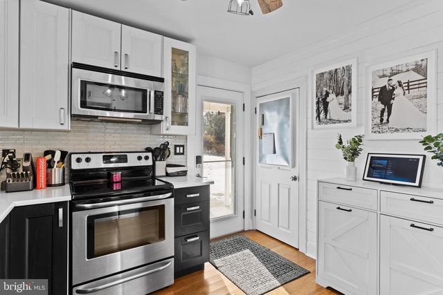 910 W LOUTHER ST, Carlisle, PA 17013