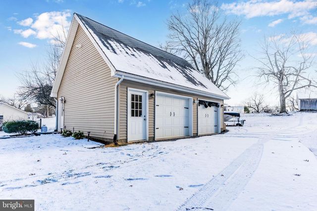 910 W LOUTHER ST, Carlisle, PA 17013