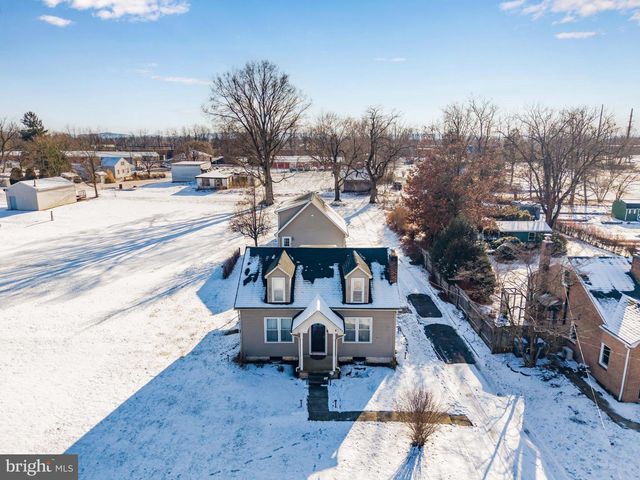 910 W LOUTHER ST, Carlisle, PA 17013