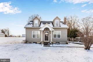 910 W LOUTHER ST, Carlisle, PA 17013