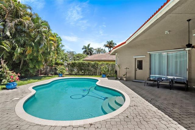6421 NW 41st Street, Coral Springs, FL 33067