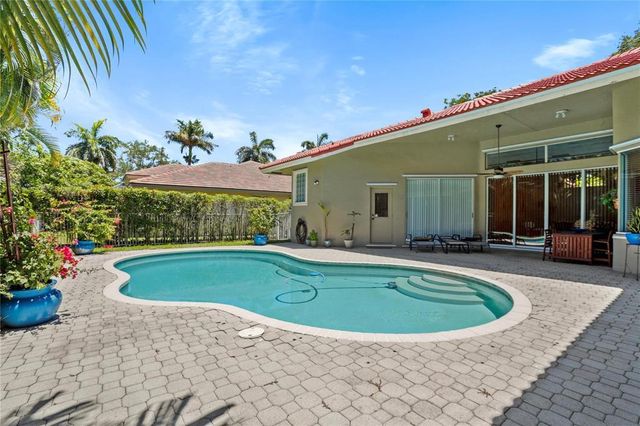 6421 NW 41st Street, Coral Springs, FL 33067