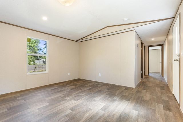 12791 Christy Avenue, Fountain, FL 32438