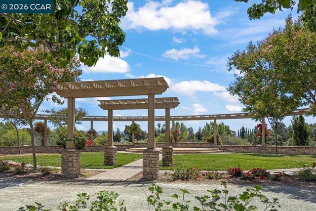 3909 Eminence St, Dublin, CA 94568