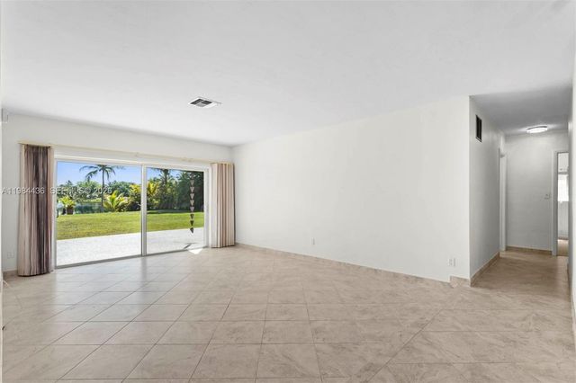 11807 SW 112th Avenue, Miami, FL 33176