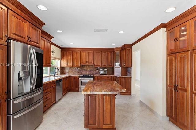 11807 SW 112th Avenue, Miami, FL 33176