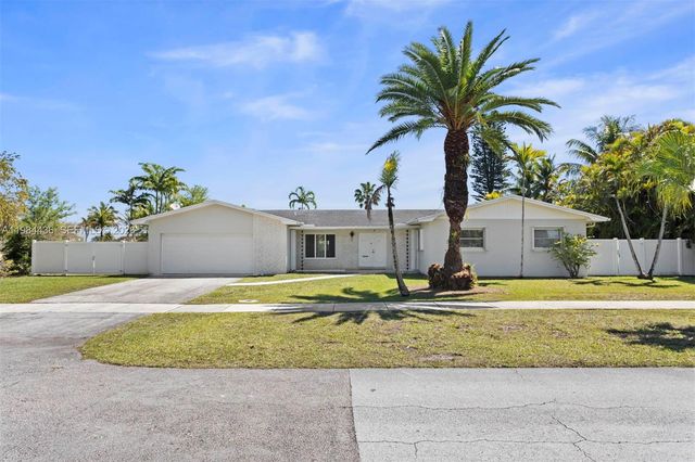 11807 SW 112th Avenue, Miami, FL 33176