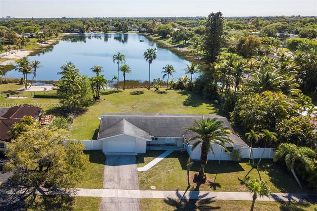 11807 SW 112th Avenue, Miami, FL 33176