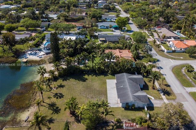 11807 SW 112th Avenue, Miami, FL 33176