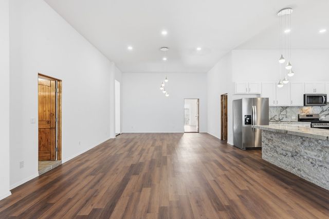 38 Private Drive 1548, Santa Fe, NM 87537