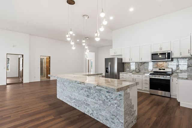 38 Private Drive 1548, Santa Fe, NM 87537