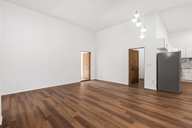 38 Private Drive 1548, Santa Fe, NM 87537