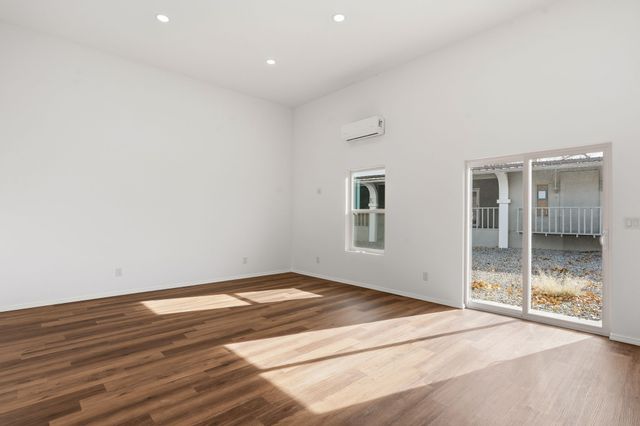 38 Private Drive 1548, Santa Fe, NM 87537