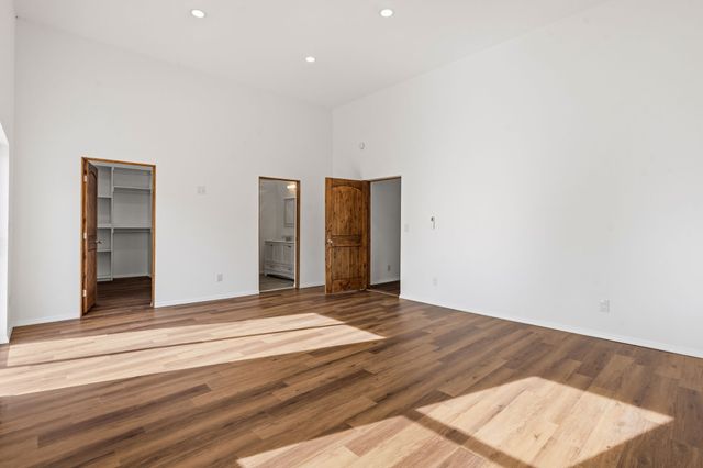 38 Private Drive 1548, Santa Fe, NM 87537