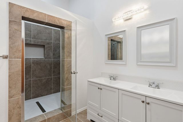 38 Private Drive 1548, Santa Fe, NM 87537